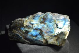 Anortite dalla collezione dei minerali della specola mineraliter