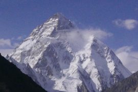 Il K2 dalla "Concordia", località di confluenza dei ghiacciai - Foto Carlo Alberto Garzonio - Riproduzione riservata