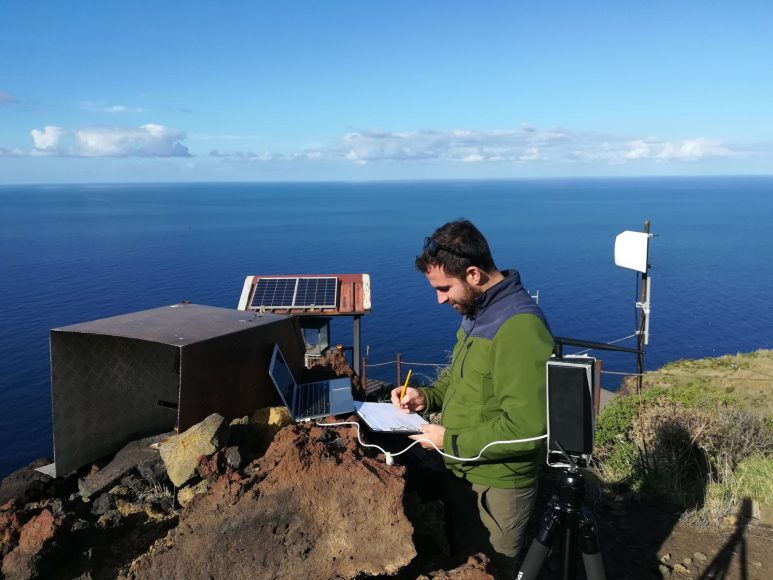 Postazione di monitoraggio a Stromboli