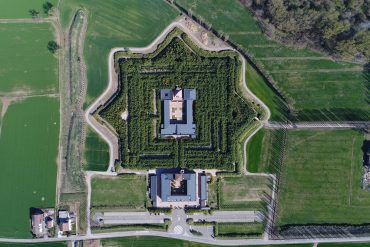 immagine dall'alto fortezza settagonale geotecnologie