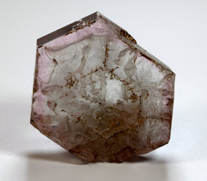 Cristallo di berillo roseo, varietà morganite, appartenente alla collezione Pisani (Grotta d’Oggi)