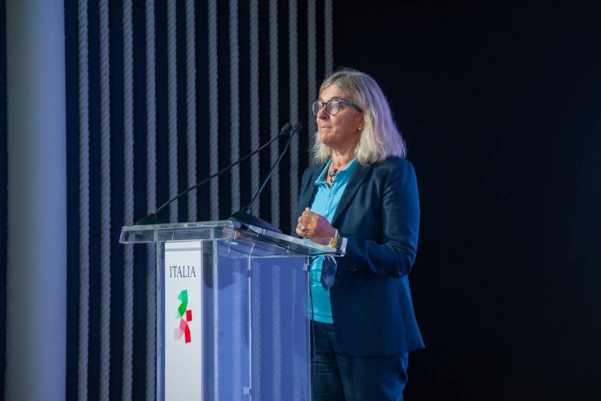 Giorgia Giovanetti, delegata della rettrice, interviene presso il Padiglione Italia all'Expo Dubai