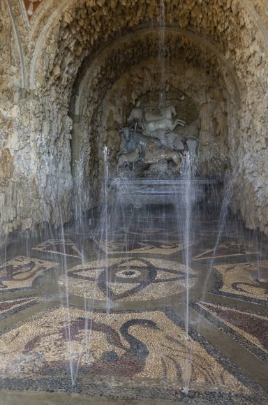 La Grotta degli animali della Villa medicea di Castello