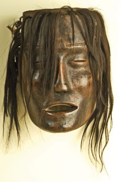 Maschera raffigurante un giovane guerriero defunto - Museo di Antropologia ed Etnologia
