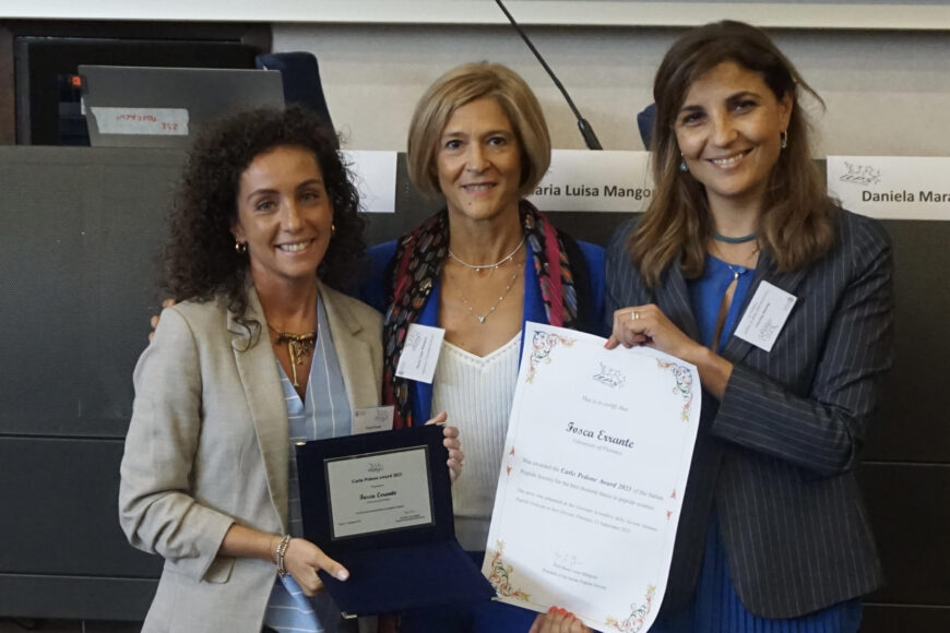 Fosca Errante con Maria Luisa Mangoni, presidente della società ItPS (al centro), e Daniela Marasco, responsabile delle attività scientifiche della società ItPS (a destra).