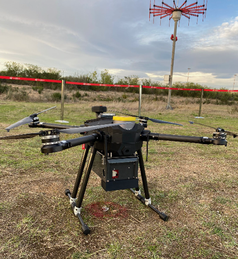 Il drone sul quale è stato montato il radar sviluppato dal DINFO