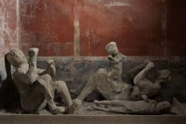 Pompei, gruppo di calchi calchi n. 50-51-52da Casa del Bracciale d'Oro (per gentile concessione del Parco archeologico di Pompei)