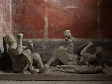 Pompei, gruppo di calchi calchi n. 50-51-52da Casa del Bracciale d'Oro (per gentile concessione del Parco archeologico di Pompei)