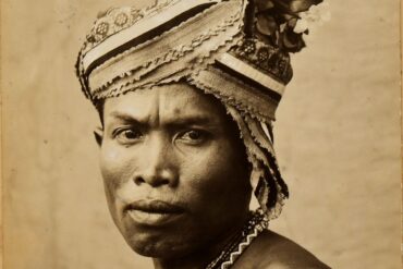 - Borneo, Sarawak - Daiacco del Seribas, dall'album di Margareth Brooke