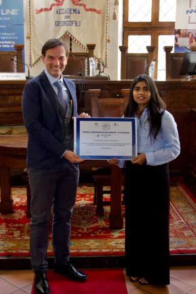 Sampada Umesh Kamaruru ritira l'AgroInnovation Award 2026